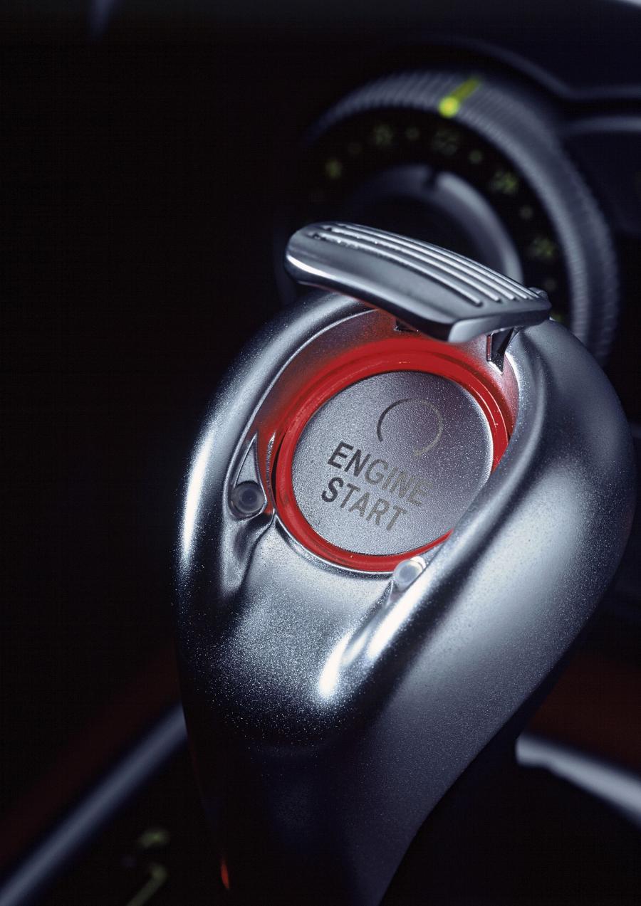  Mercedes-Benz SLR McLaren 2003 года  (фото 68 из 319)